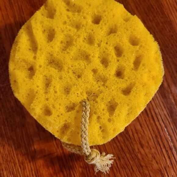 Spongentle Deep Cleansing Body Loofah Sponge, for Bath and Shower (Pack of 2) - Picture 3 of 10